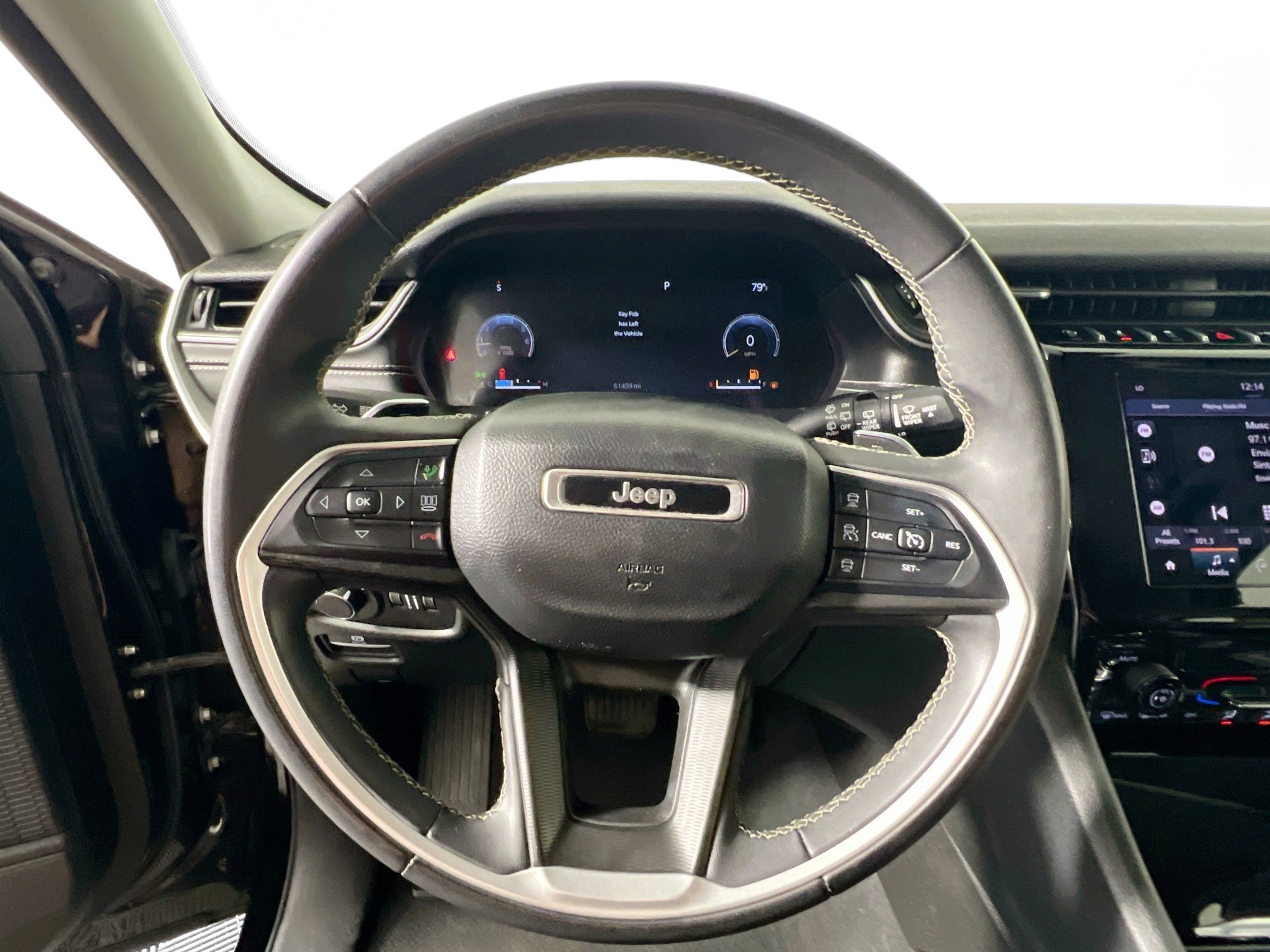 Used 2023 Jeep Grand Cherokee L Laredo RWD image 17