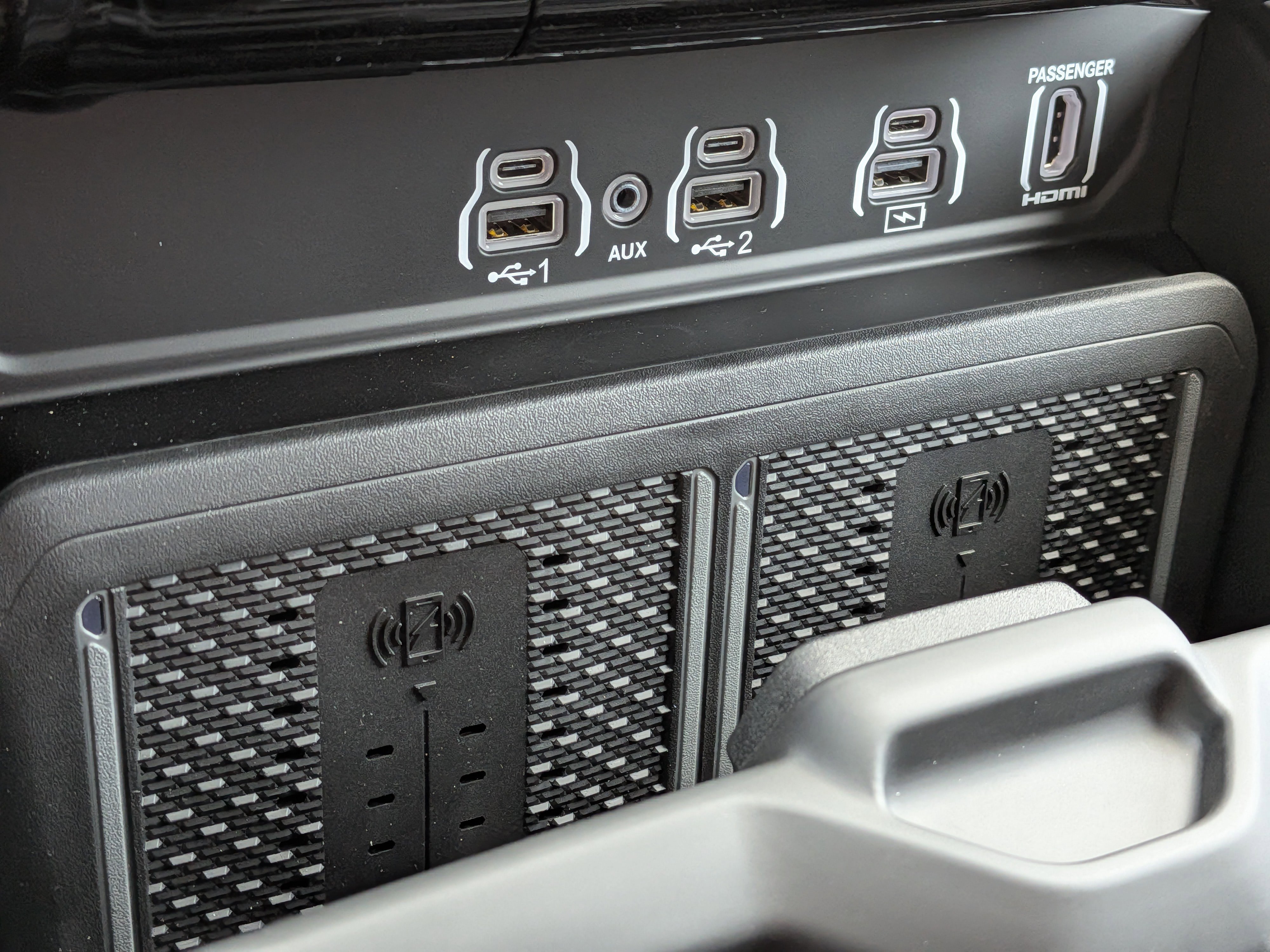 New 2026 RAM 3500 Limited AWD/4WD image 22