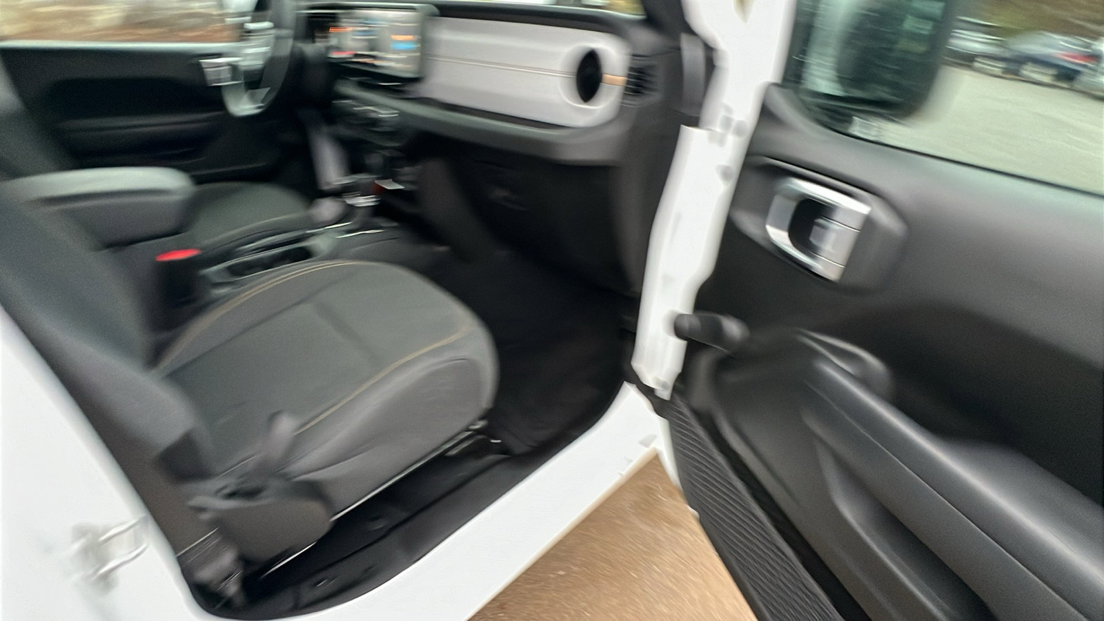 Used 2024 Jeep Gladiator Sport image 19