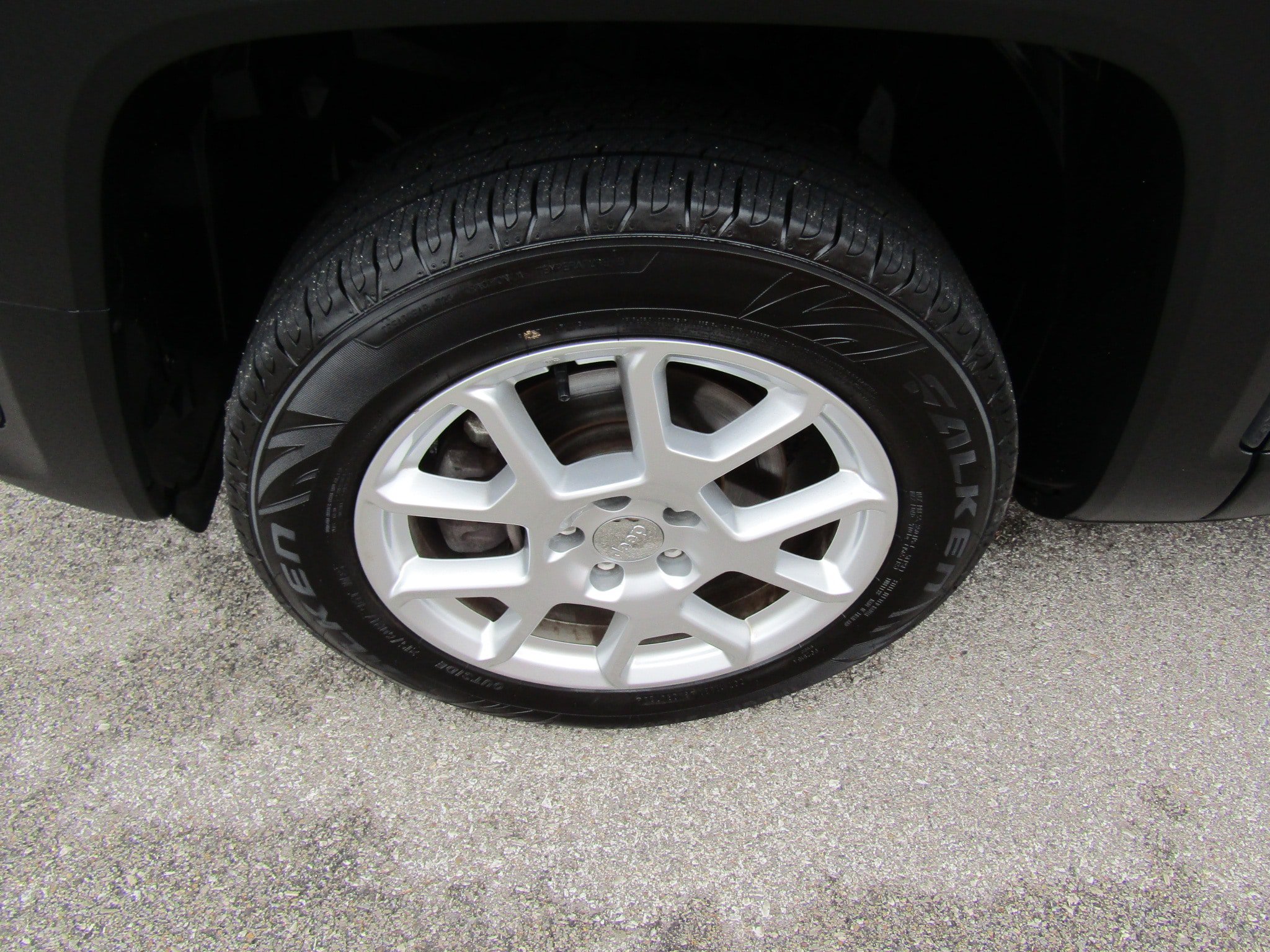 Used 2021 Jeep Renegade Latitude w/ Convenience Group AWD/4WD image 9