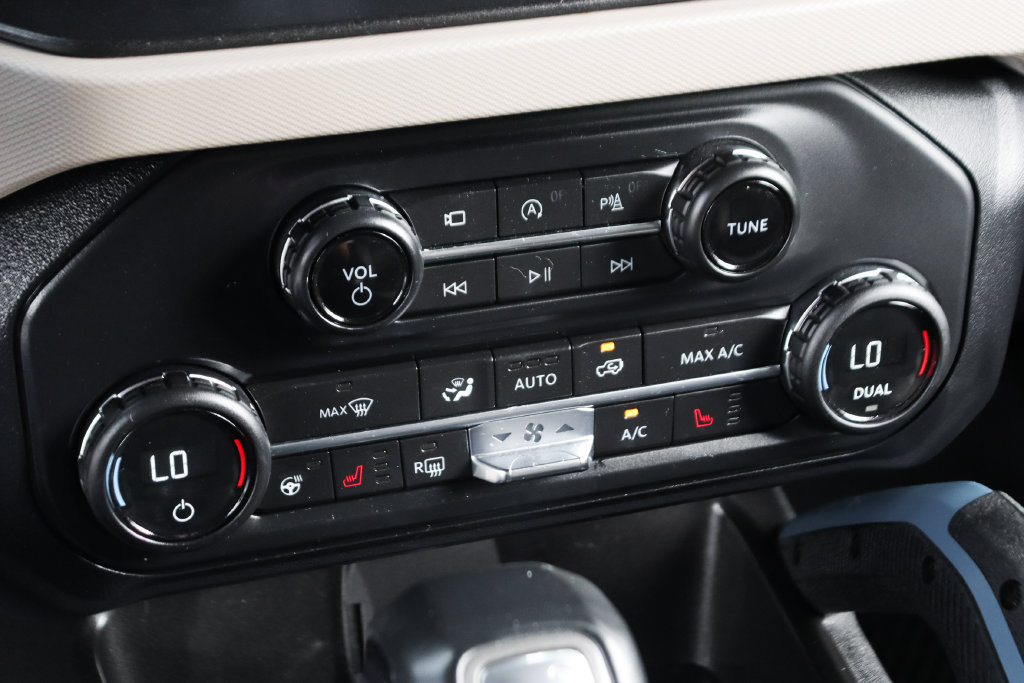 Used 2023 Ford Bronco Wildtrak AWD/4WD image 32