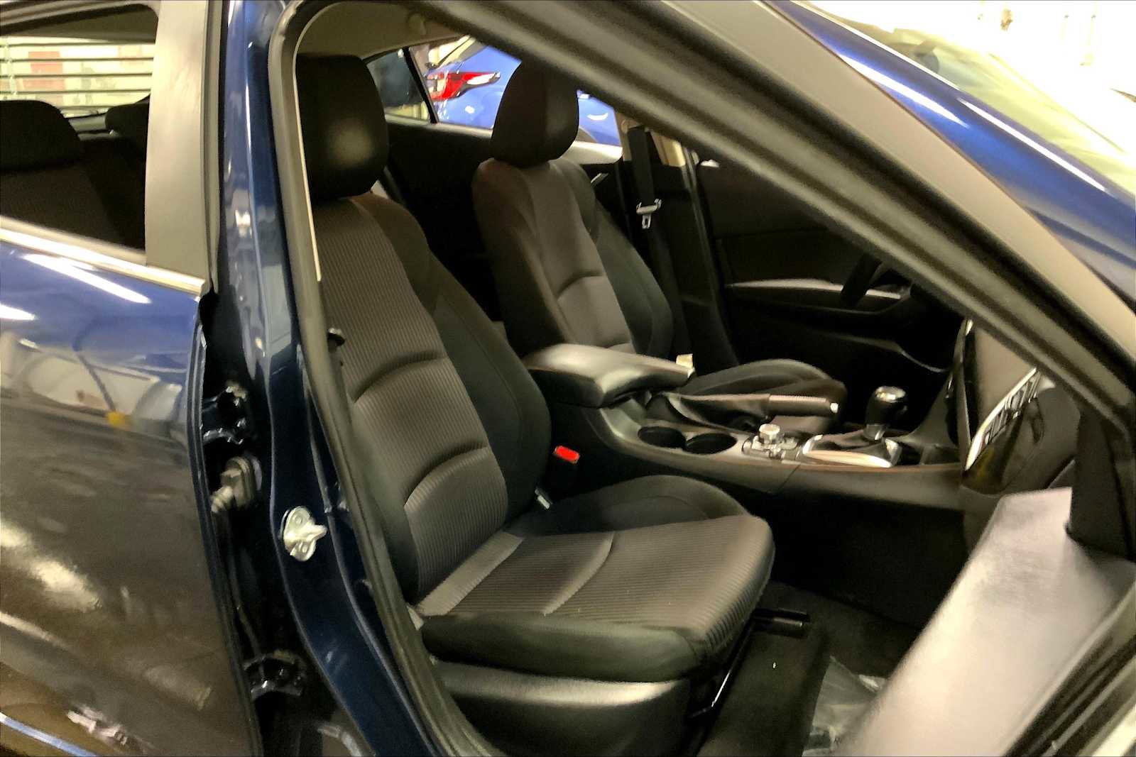 Used 2015 MAZDA MAZDA3 i Touring image 7