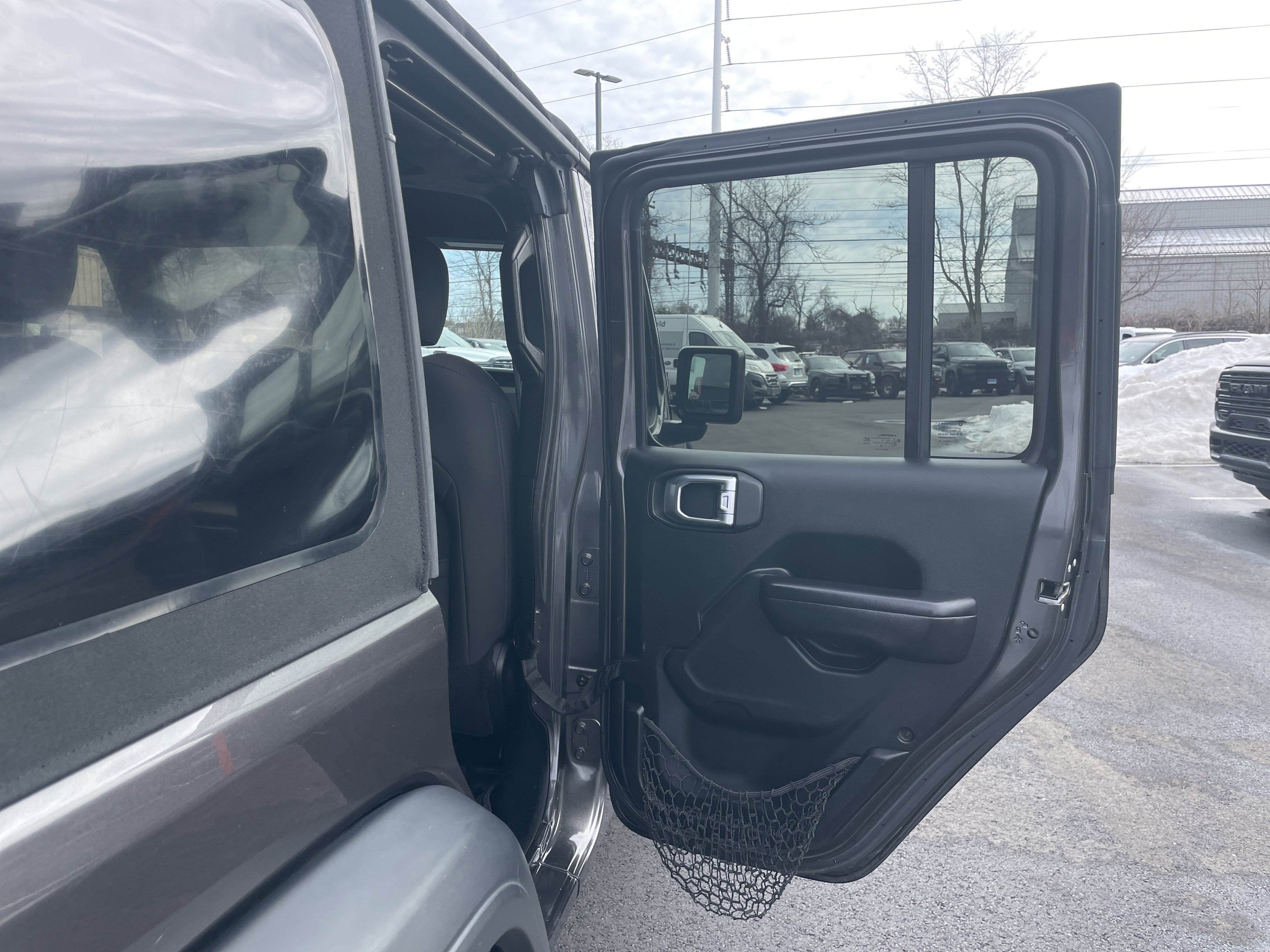 Used 2018 Jeep Wrangler Unlimited Sport S image 15