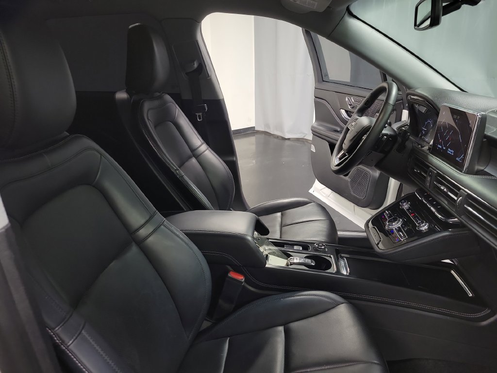 Used 2022 Lincoln Corsair AWD w/ Equipment Group 101A image 32