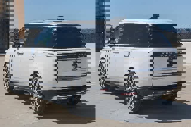 New 2025 Land Rover Range Rover SE image 6