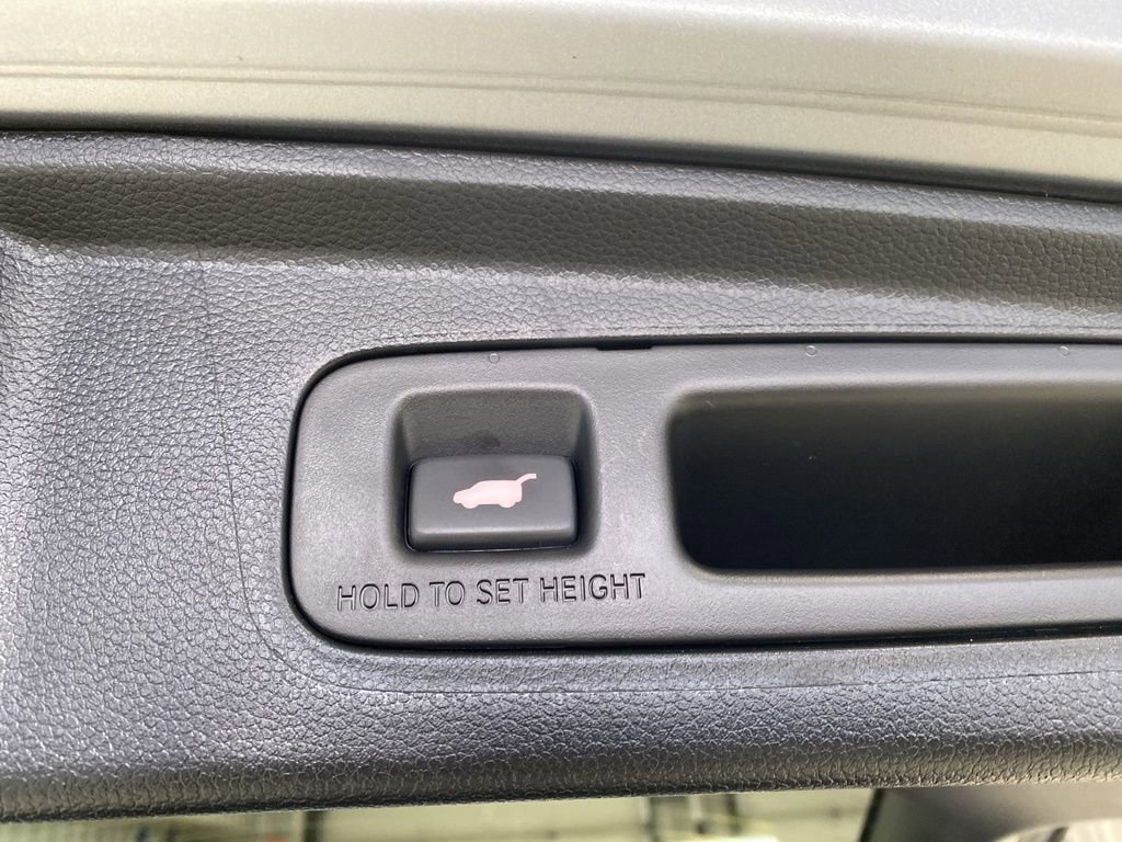 Used 2025 Honda CR-V EX-L image 16