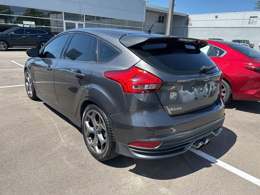 Used 2018 Ford Focus ST FWD image 6
