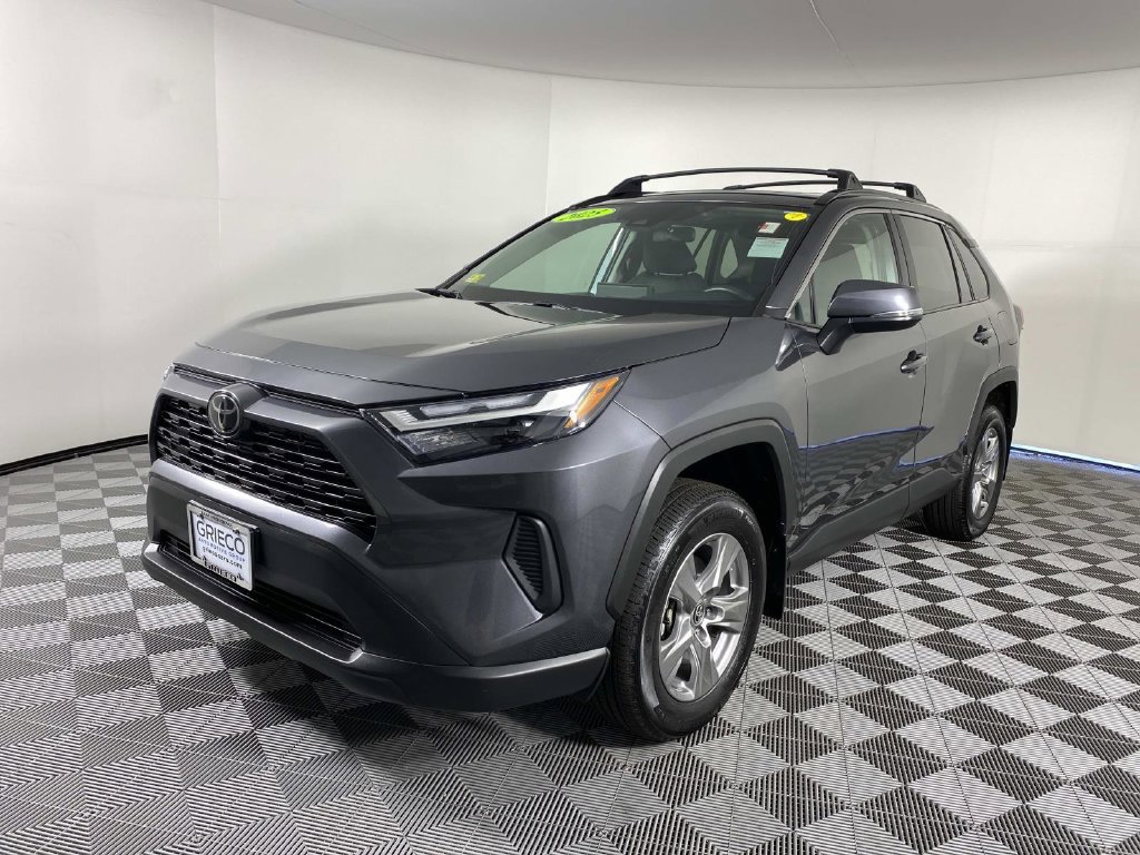 Used 2025 Toyota RAV4 XLE w/ Convenience Package AWD/4WD image 4