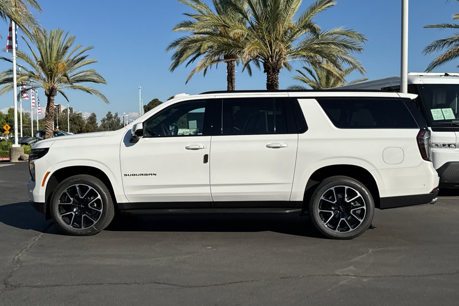 New 2027 Chevrolet Suburban RST w/ Comfort Package AWD/4WD image 6