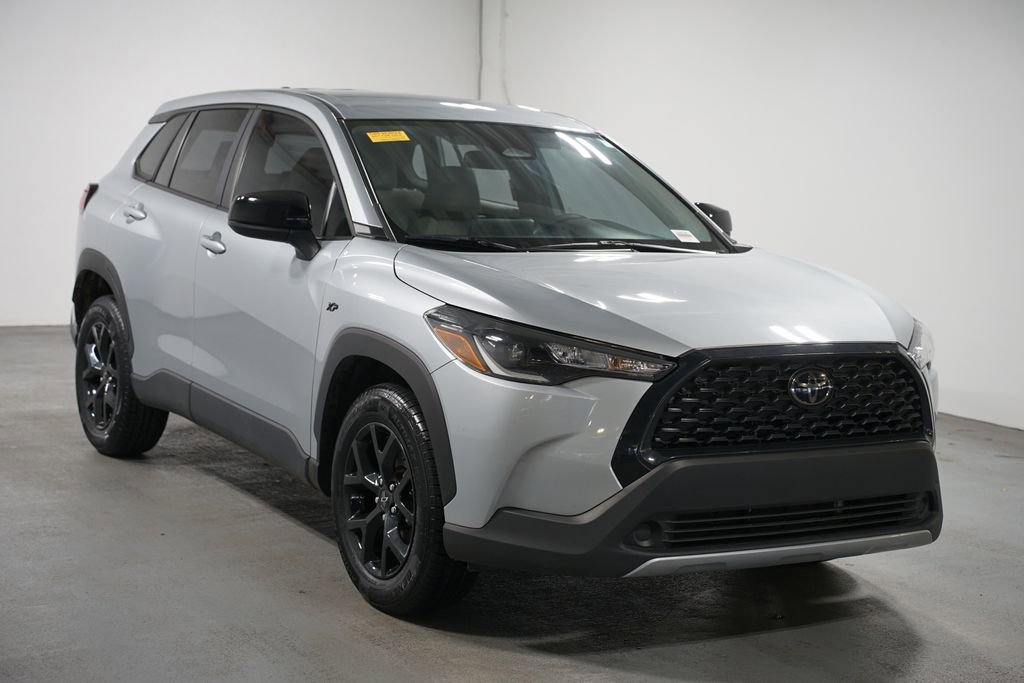 Certified 2025 Toyota Corolla Cross L image 3