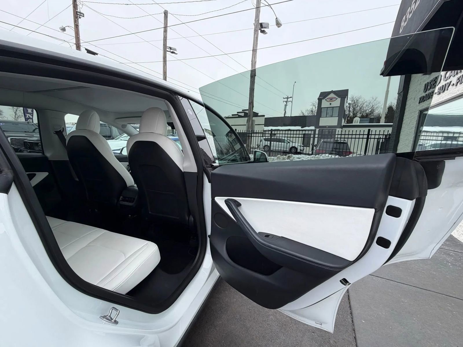 Used 2022 Tesla Model Y Performance AWD/4WD image 28