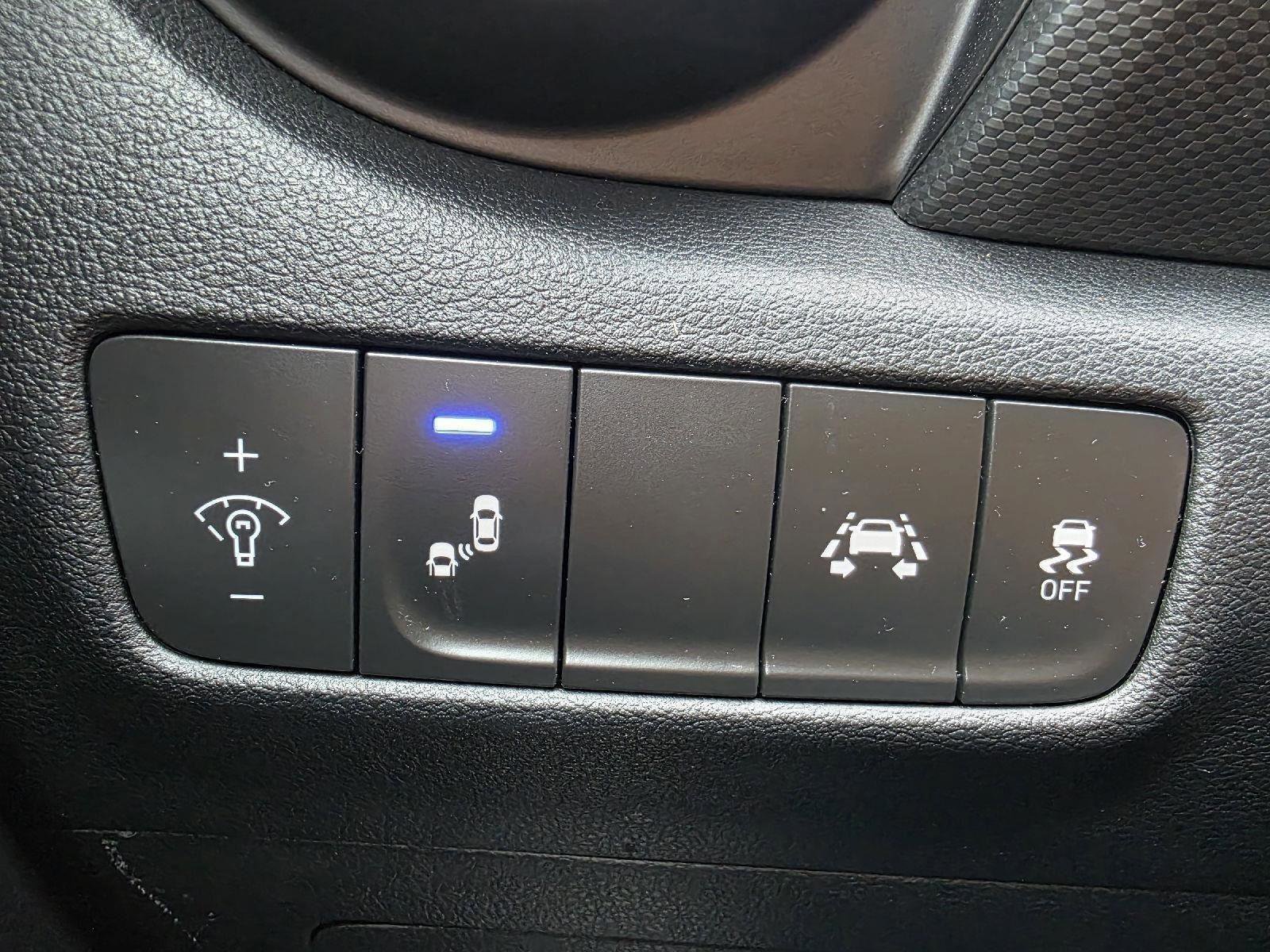 Used 2021 Hyundai Kona SEL w/ Cargo Package image 22