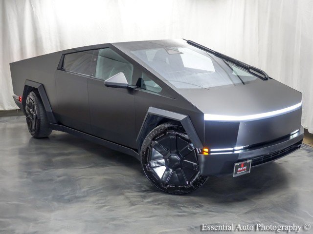 Used 2024 Tesla Cybertruck AWD Crew Cab image 5