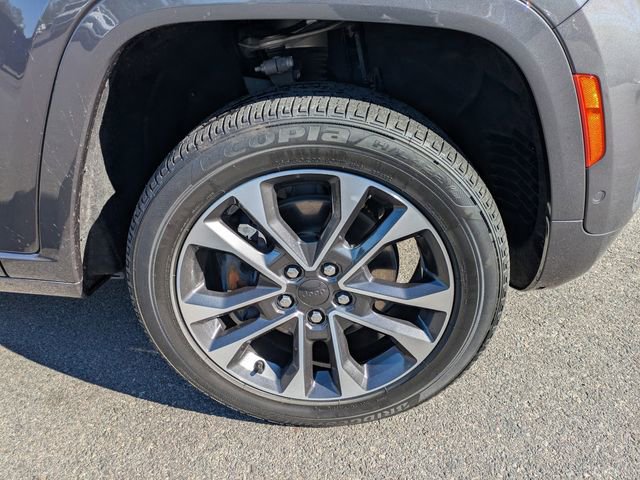 Used 2022 Jeep Grand Cherokee Overland w/ Luxury Tech Group IV image 12