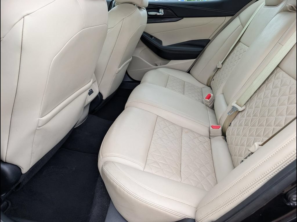 Used 2019 Nissan Maxima Platinum w/ Illumination Package FWD image 13