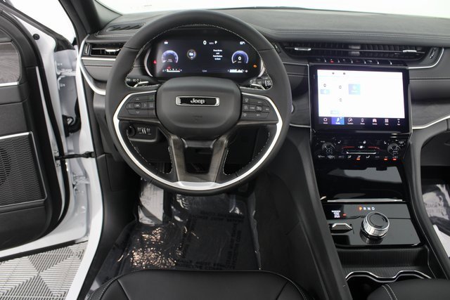 New 2025 Jeep Grand Cherokee L Limited w/ Black Appearance Package image 12