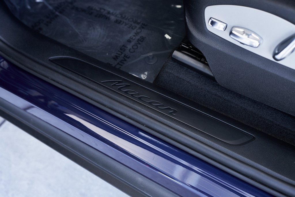 Used 2024 Porsche Macan image 22