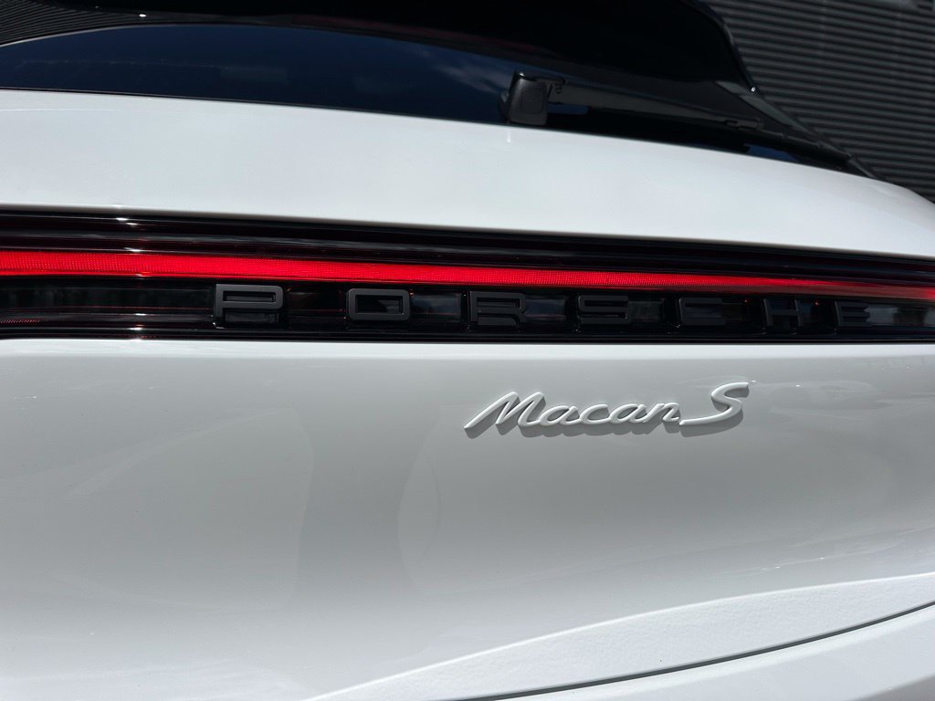 Used 2026 Porsche Macan S AWD/4WD image 14