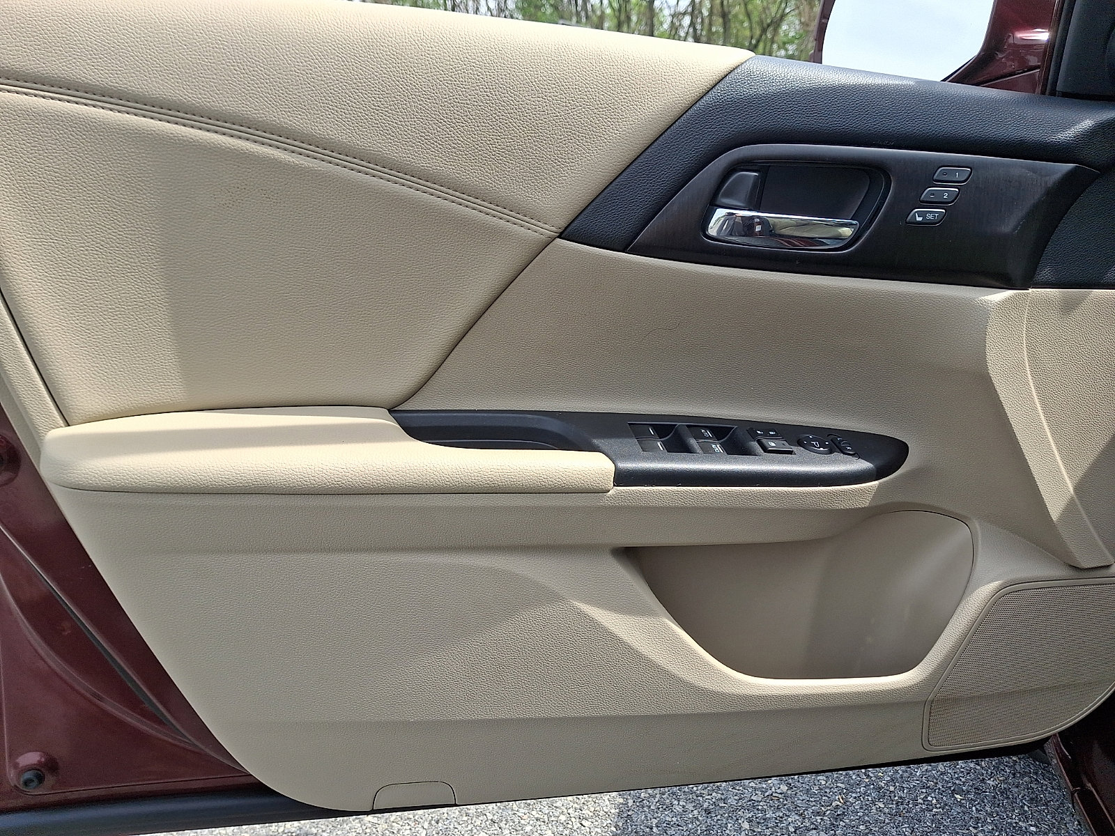 Used 2015 Honda Accord EX-L image 12