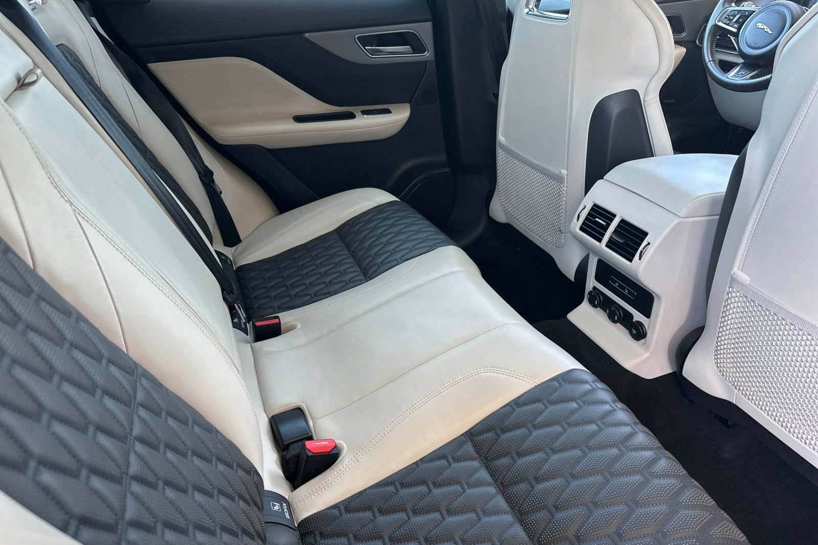 Used 2020 Jaguar F-PACE SVR AWD/4WD image 19