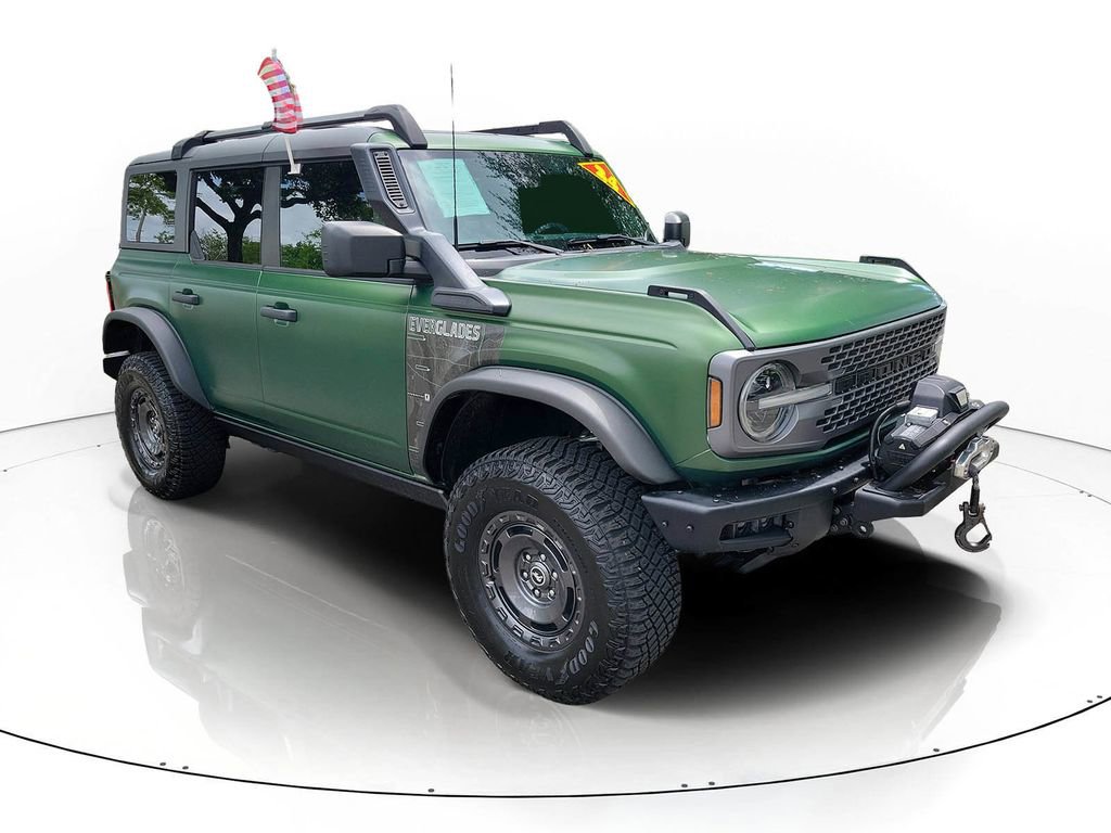 Used 2024 Ford Bronco Everglades image 3