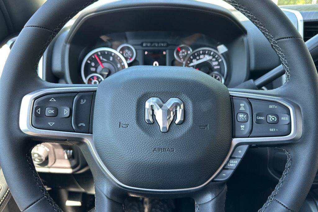 New 2026 RAM 2500 Big Horn AWD/4WD image 23