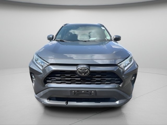 Used 2020 Toyota RAV4 XLE AWD/4WD image 3