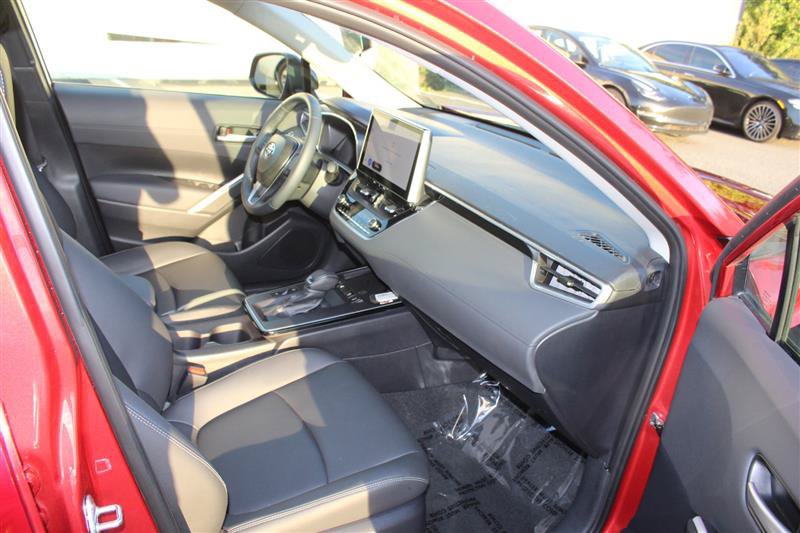 Used 2026 Toyota Corolla Cross XLE AWD/4WD image 9