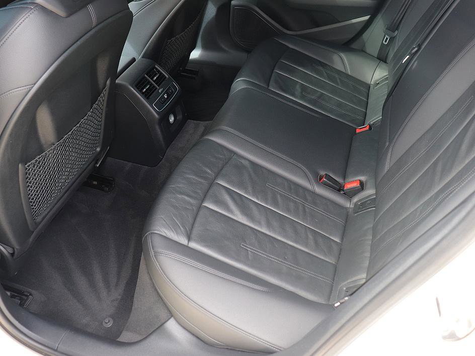 Used 2018 Audi A4 2.0T Ultra Premium Plus w/ Premium Plus Package image 16