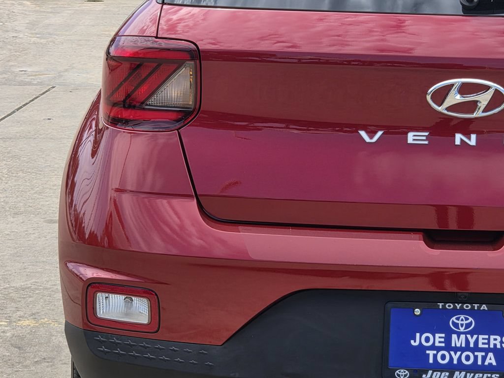 Used 2025 Hyundai Venue SE FWD image 10
