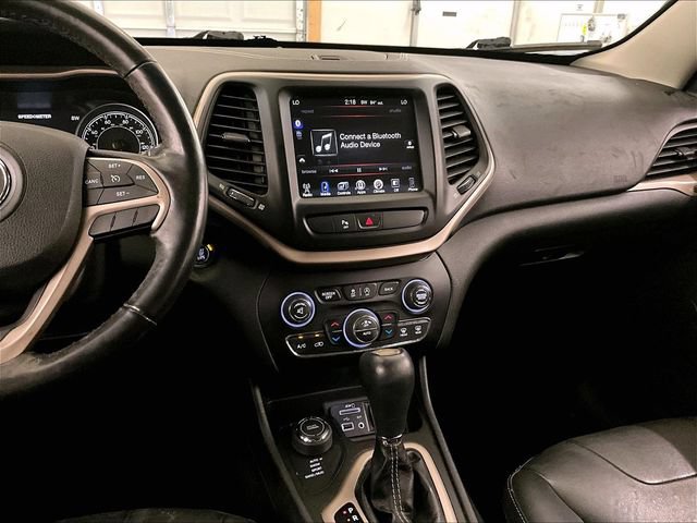 Used 2015 Jeep Cherokee Limited AWD/4WD image 6