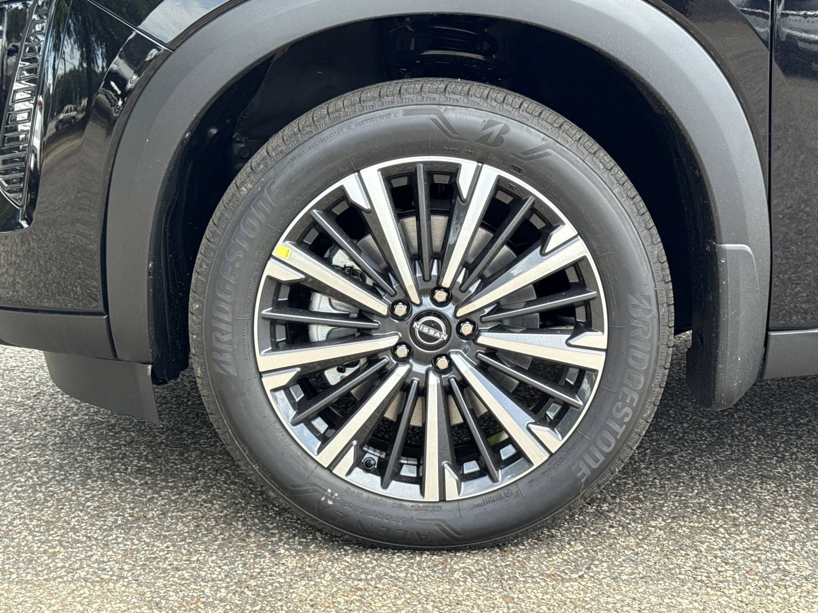 New 2026 Nissan Pathfinder Platinum FWD image 28