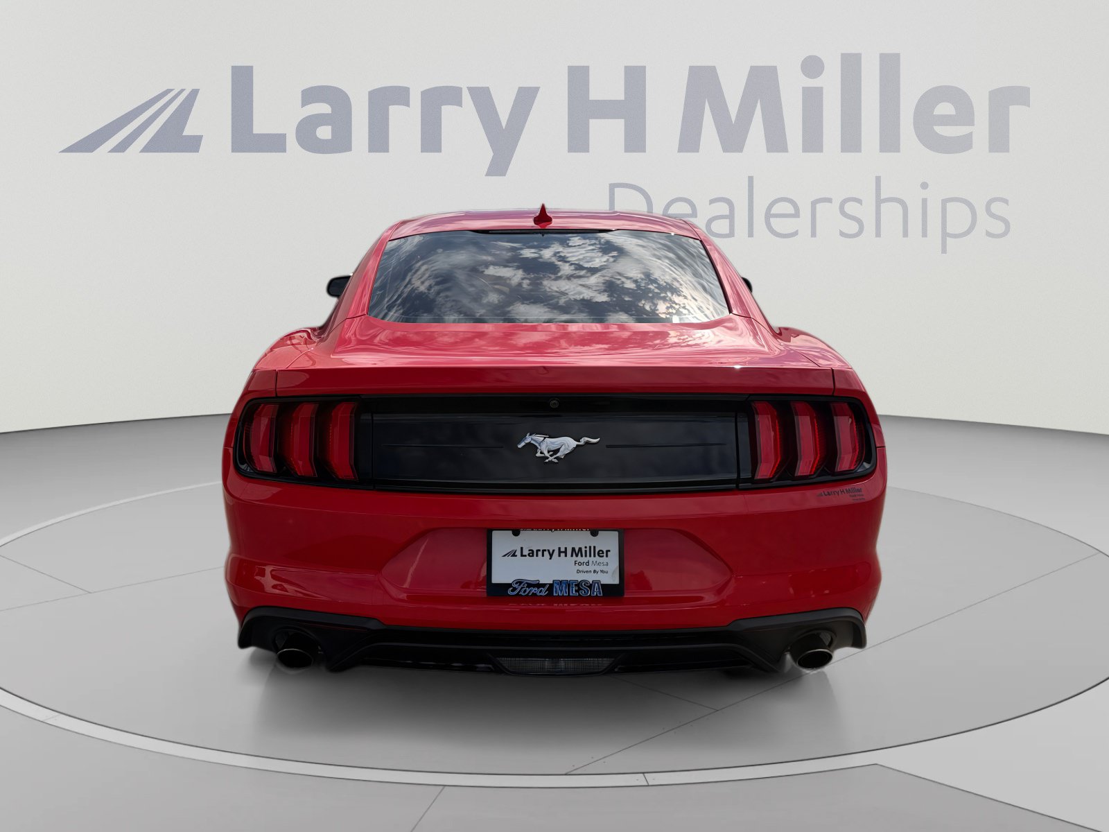 Used 2021 Ford Mustang Coupe RWD image 4