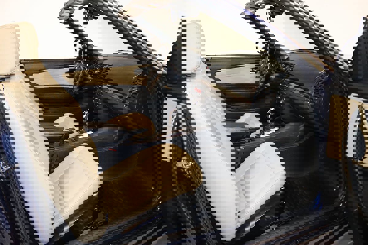 Used 2012 BMW 135i Convertible image 53