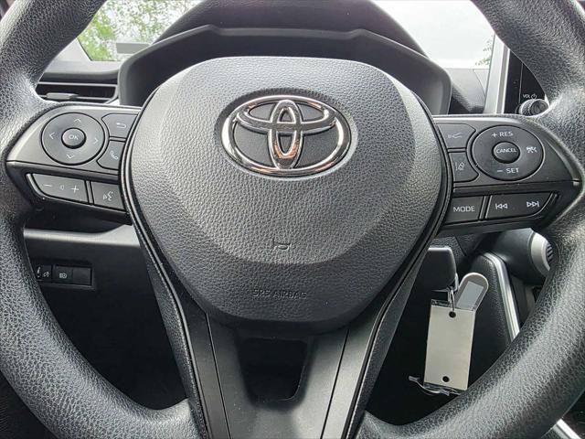 Used 2025 Toyota RAV4 LE AWD/4WD image 22