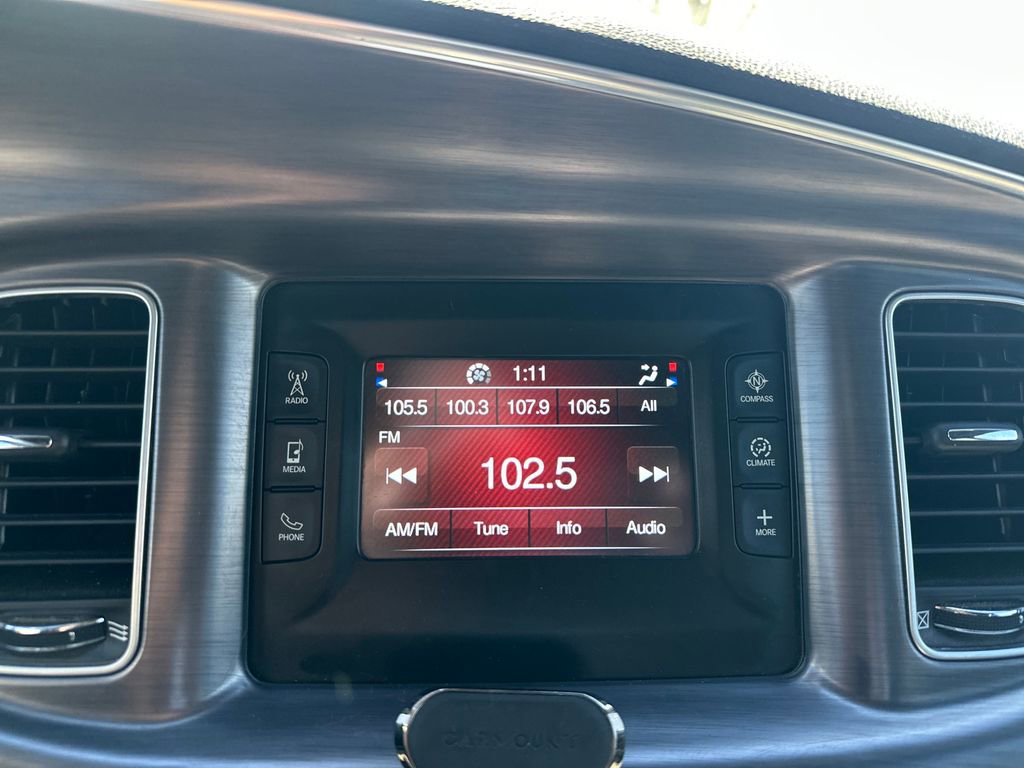 Used 2017 Dodge Charger SE image 13