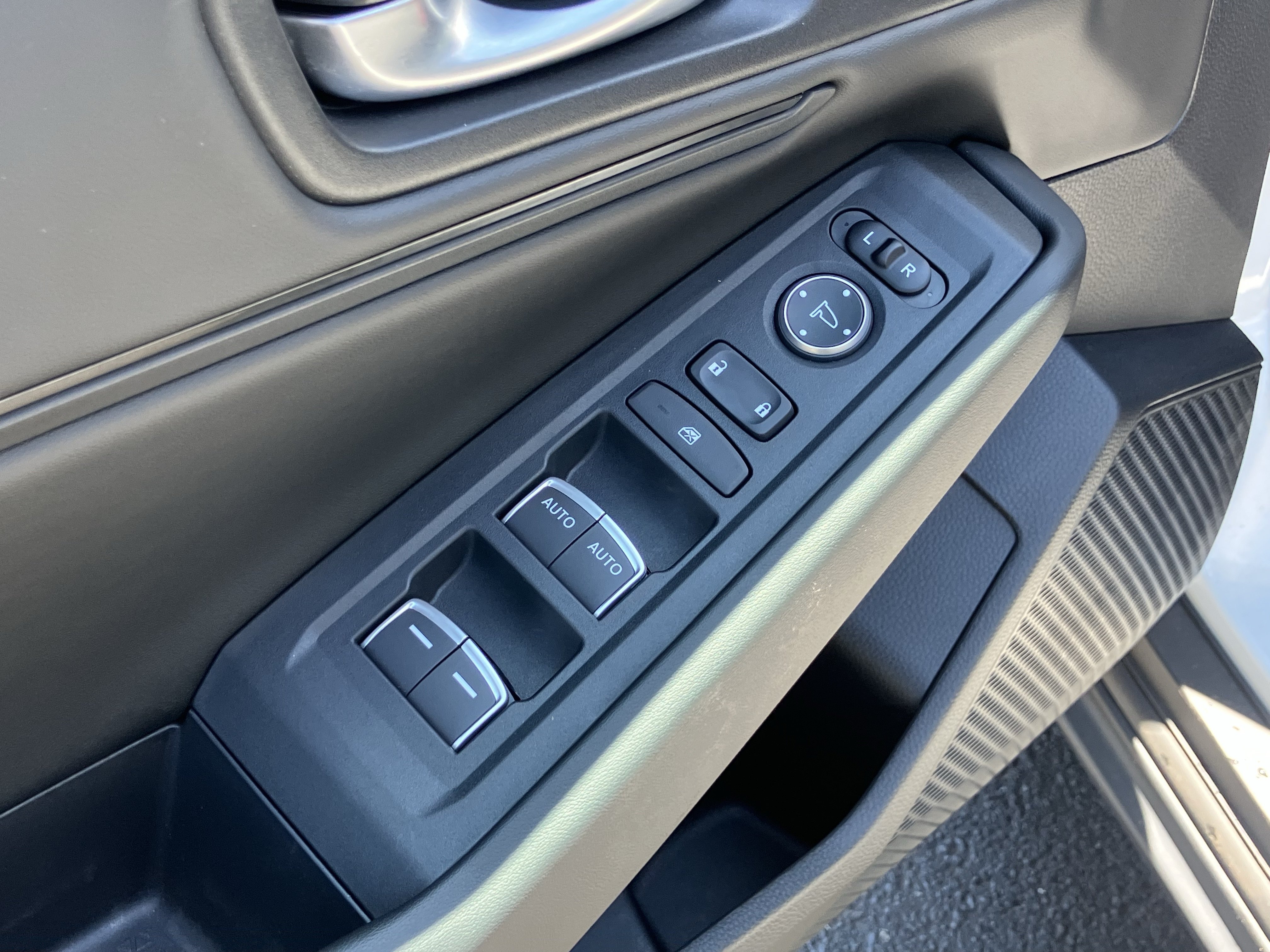 Used 2025 Honda Accord SE image 15