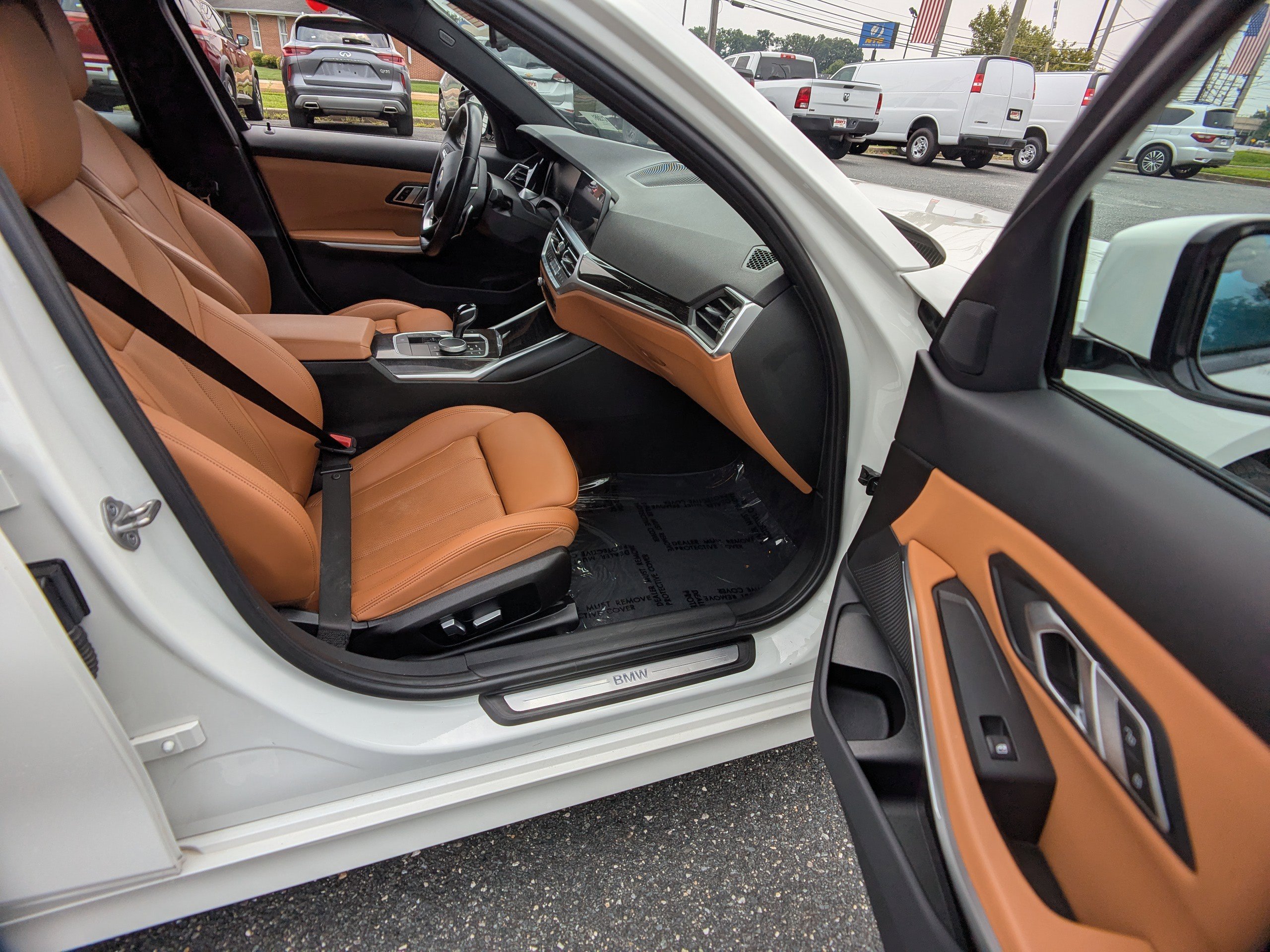 Used 2022 BMW 330i xDrive Sedan w/ Driving Assistance Package AWD/4WD image 13