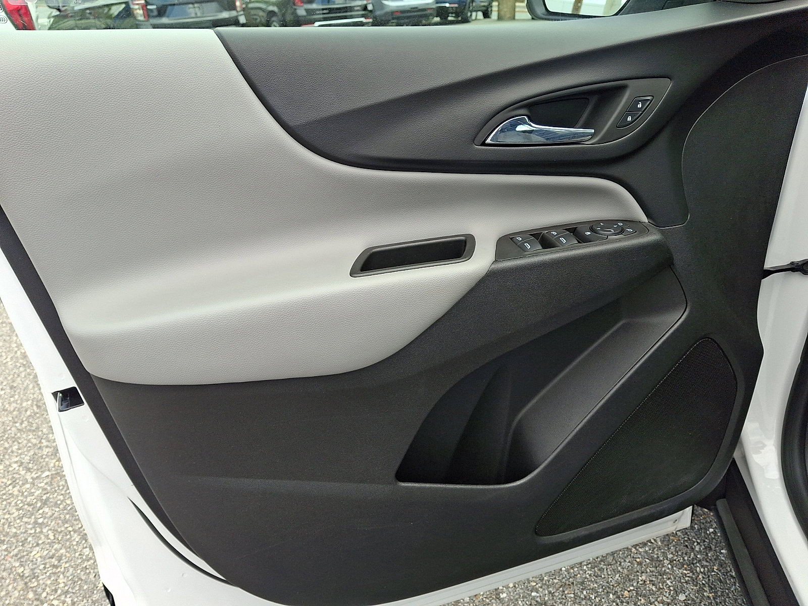 Certified 2024 Chevrolet Equinox LS FWD image 12