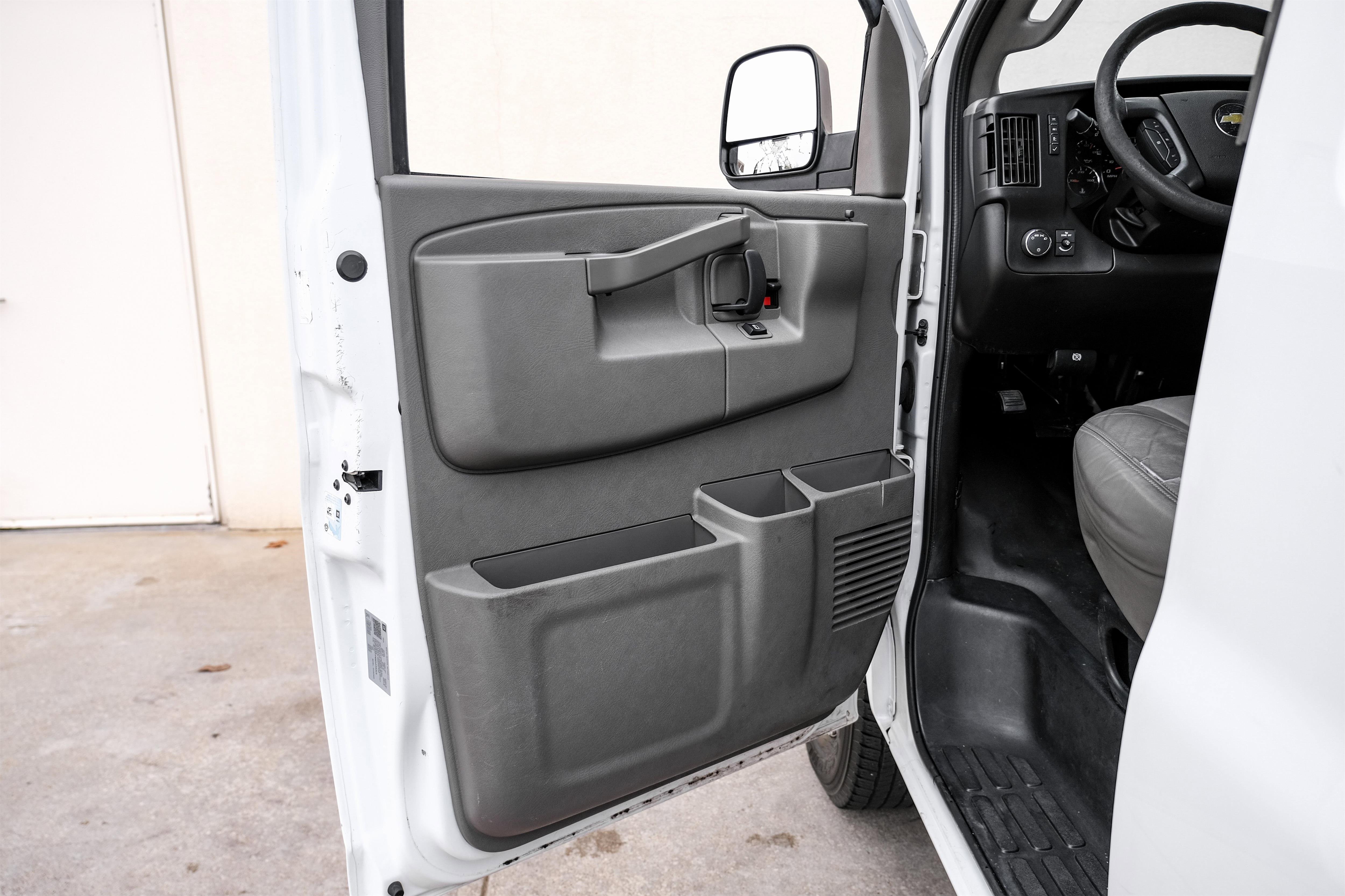 Used 2021 Chevrolet Express 2500 w/ Driver Convenience Package image 27