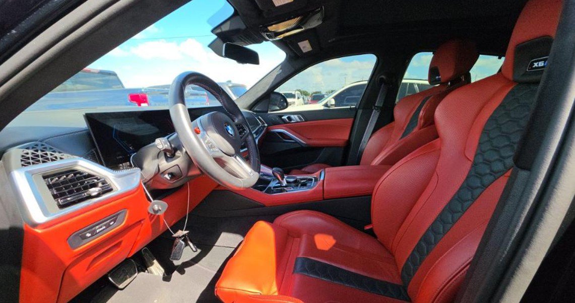 Used 2025 BMW X6 M Competition w/ Executive Package AWD/4WD image 4