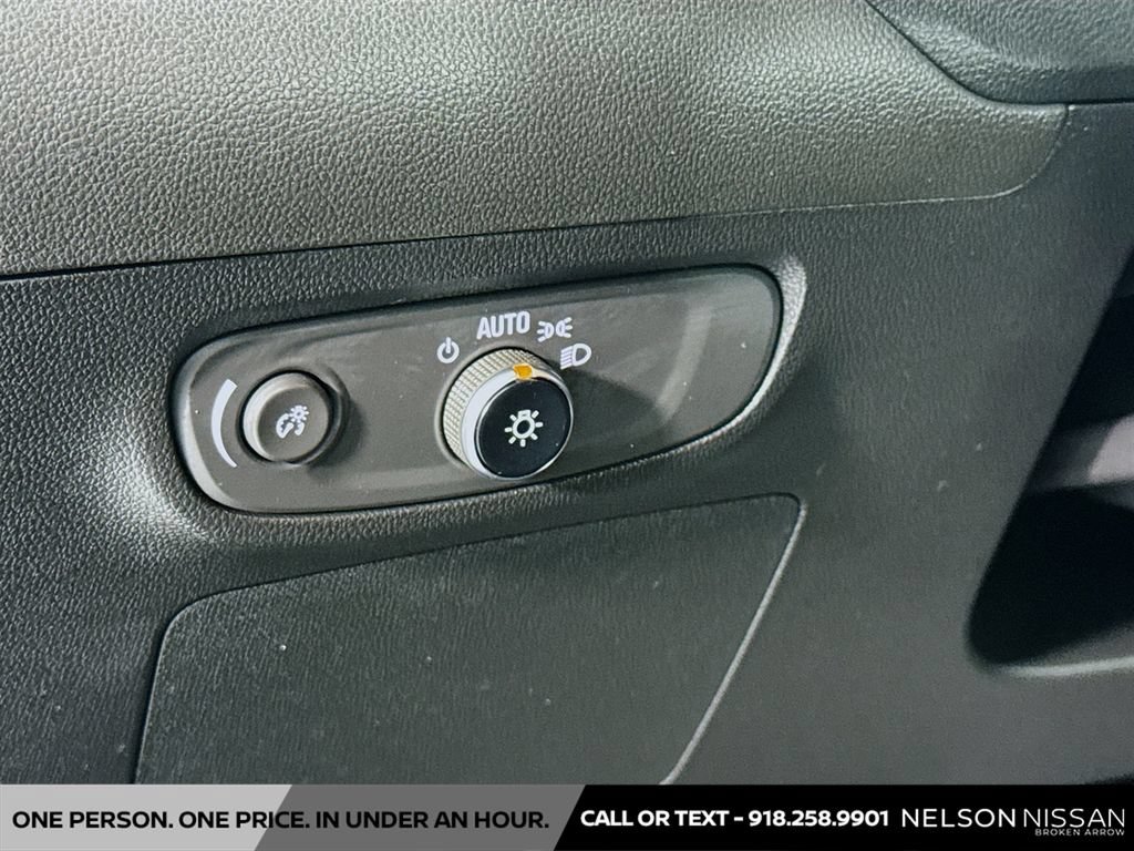 Used 2025 Buick Encore GX Sport Touring w/ Comfort Package AWD/4WD image 10