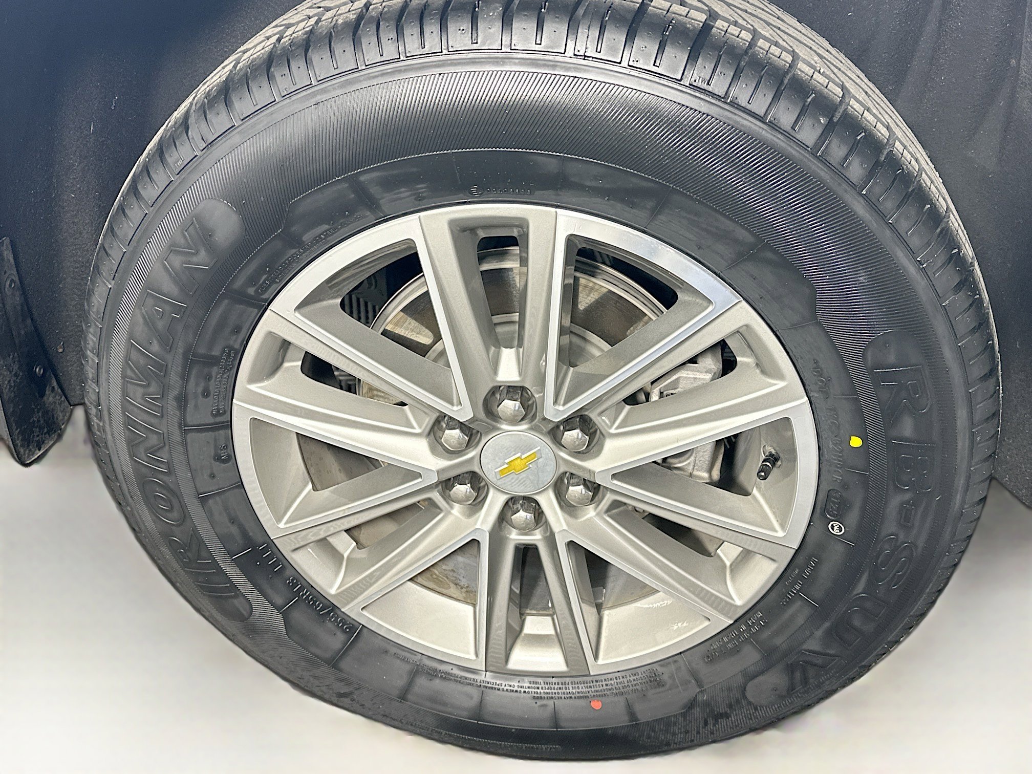 Used 2023 Chevrolet Traverse LT image 11