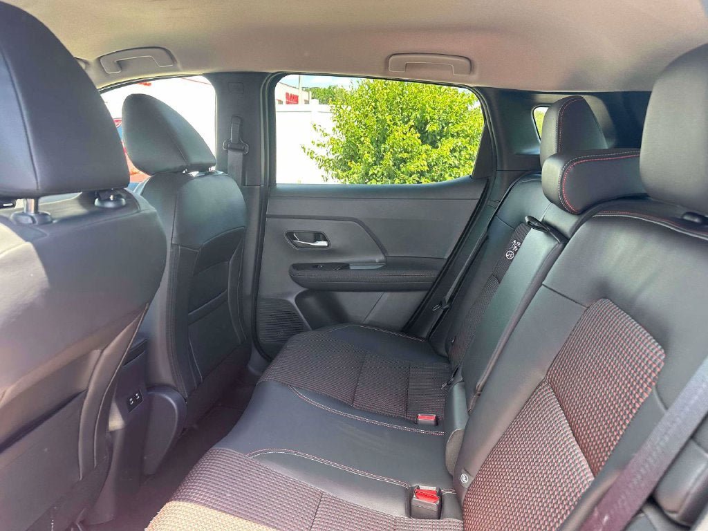 Certified 2025 Nissan Kicks SR w/ Interior Electronics Package AWD/4WD image 10