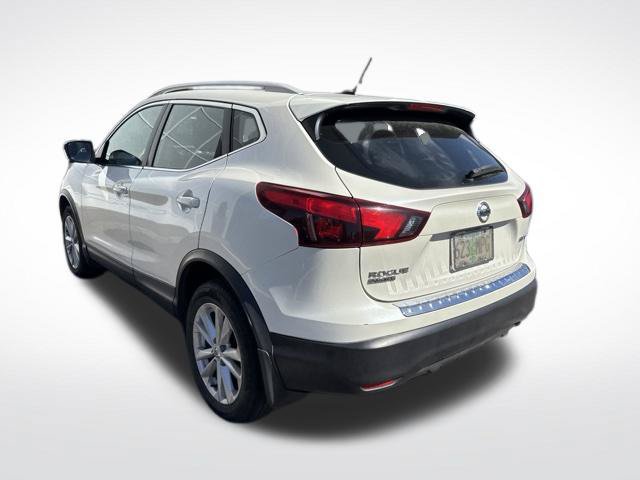 Used 2017 Nissan Rogue Sport SV w/ SV Premium Package AWD/4WD image 8