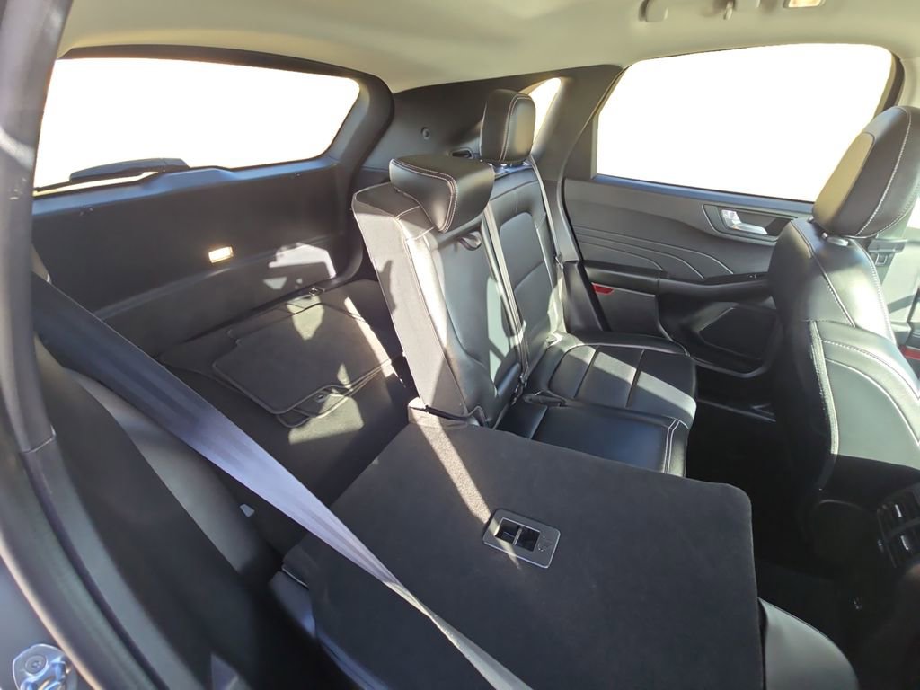 Used 2022 Ford Escape Titanium w/ Class II Trailer Tow Package image 19