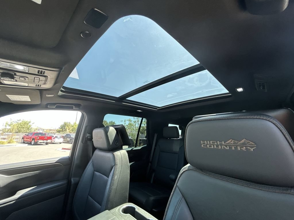 Used 2024 Chevrolet Tahoe High Country AWD/4WD image 19