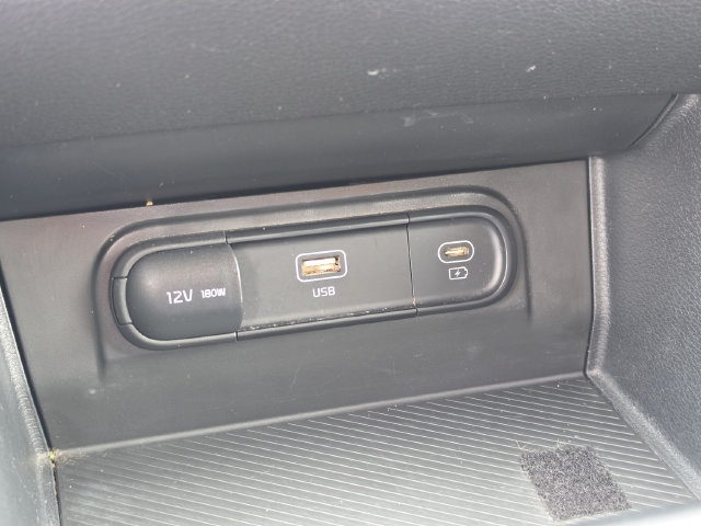Used 2023 Kia Sportage LX FWD image 32