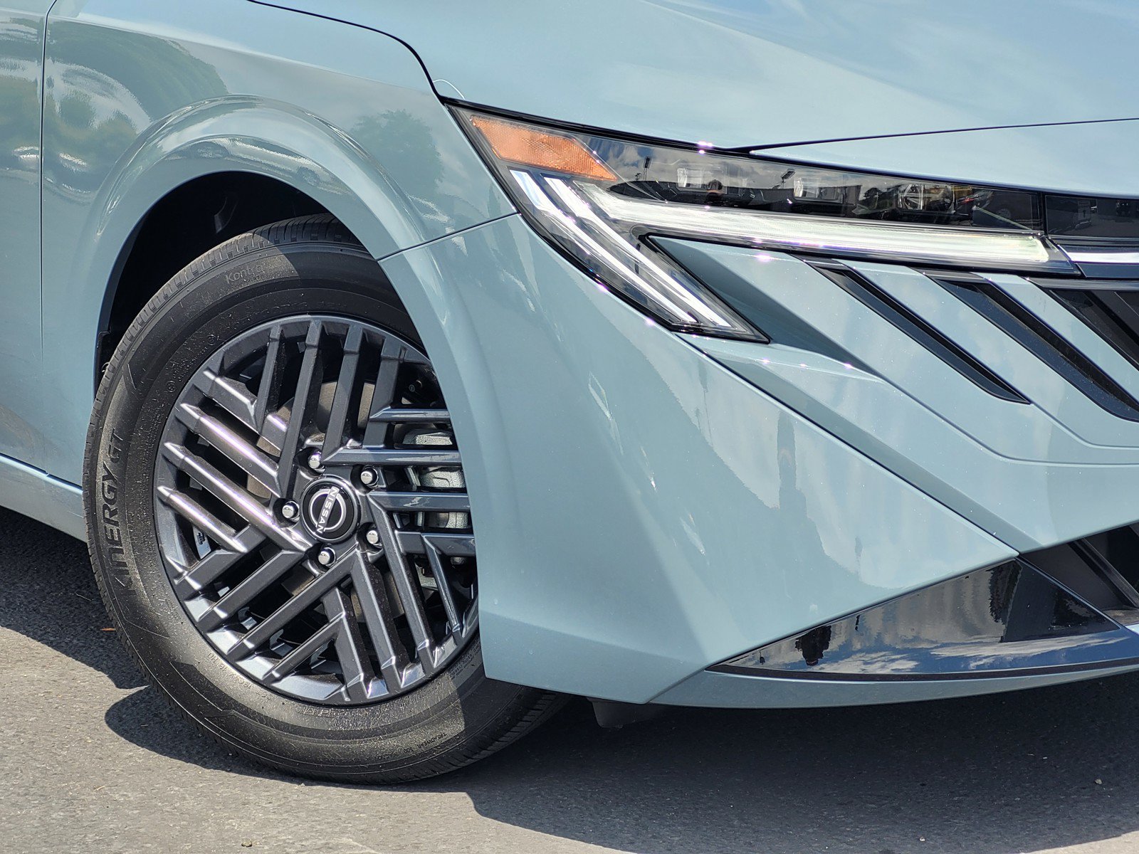 New 2026 Nissan Sentra SV w/ SV Convenience Package FWD image 3