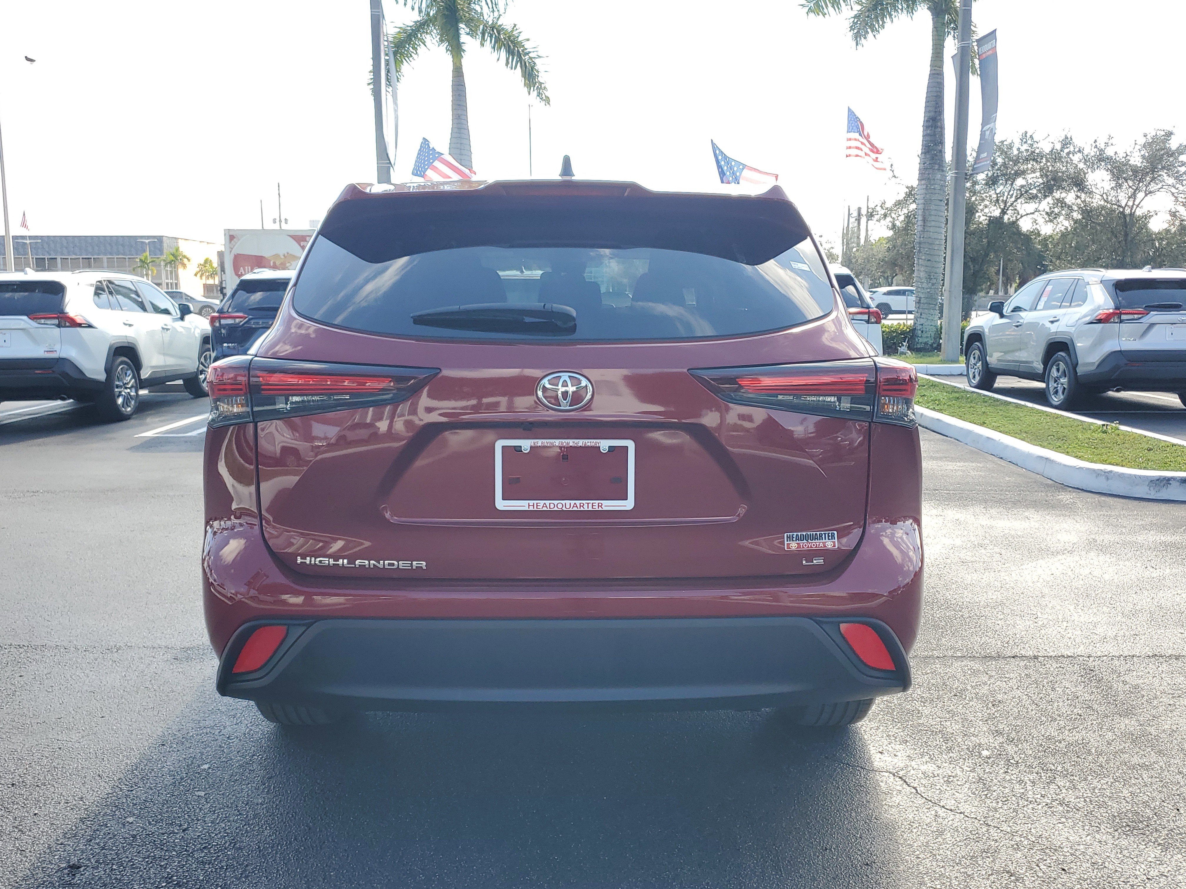 Used 2025 Toyota Highlander LE image 10